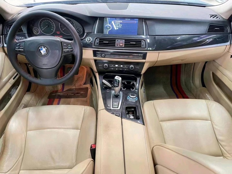 济宁11年宝马5系5