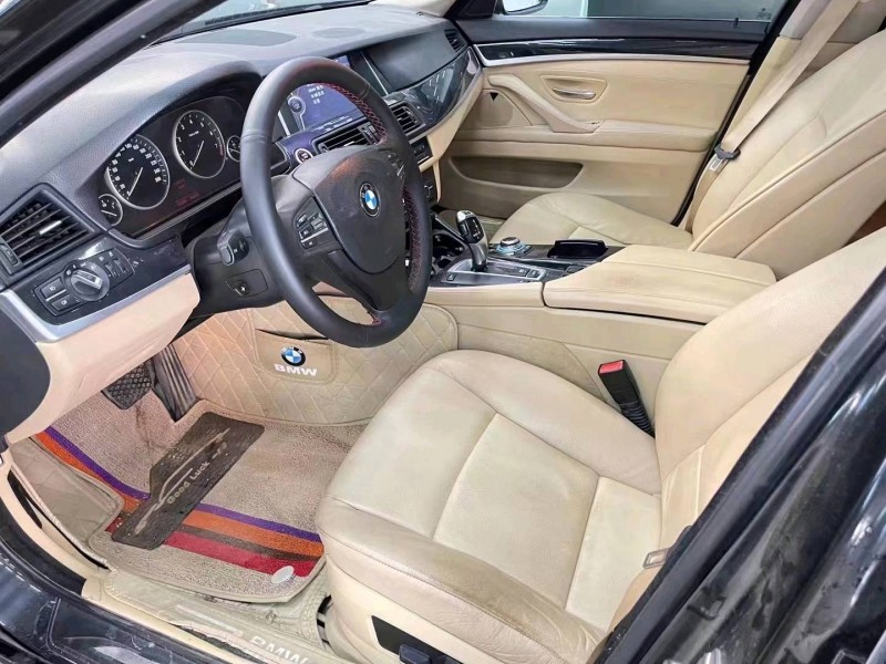 济宁11年宝马5系6