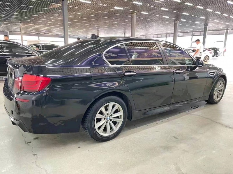 济宁11年宝马5系8