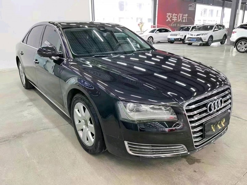 济宁13年奥迪A8L3