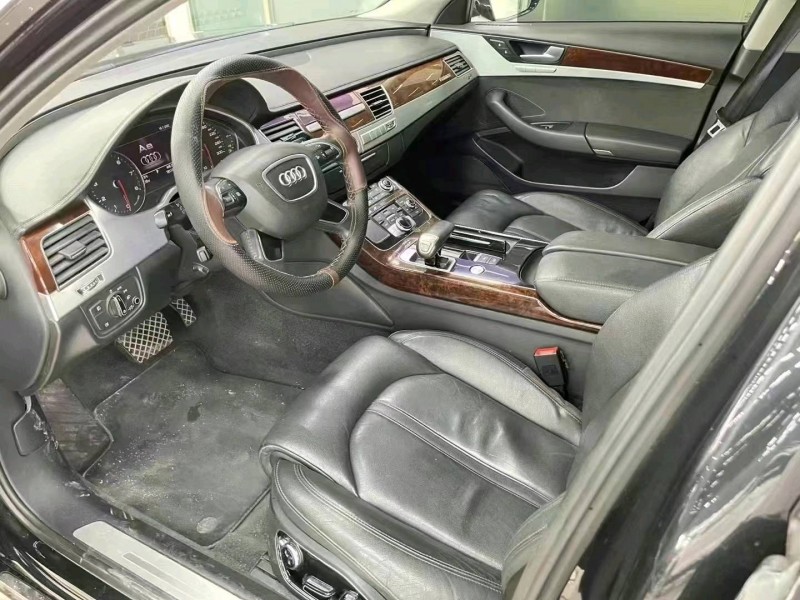 济宁13年奥迪A8L5