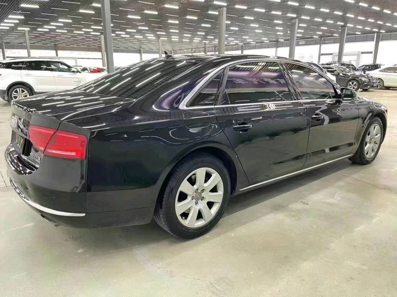 济宁13年奥迪A8L8