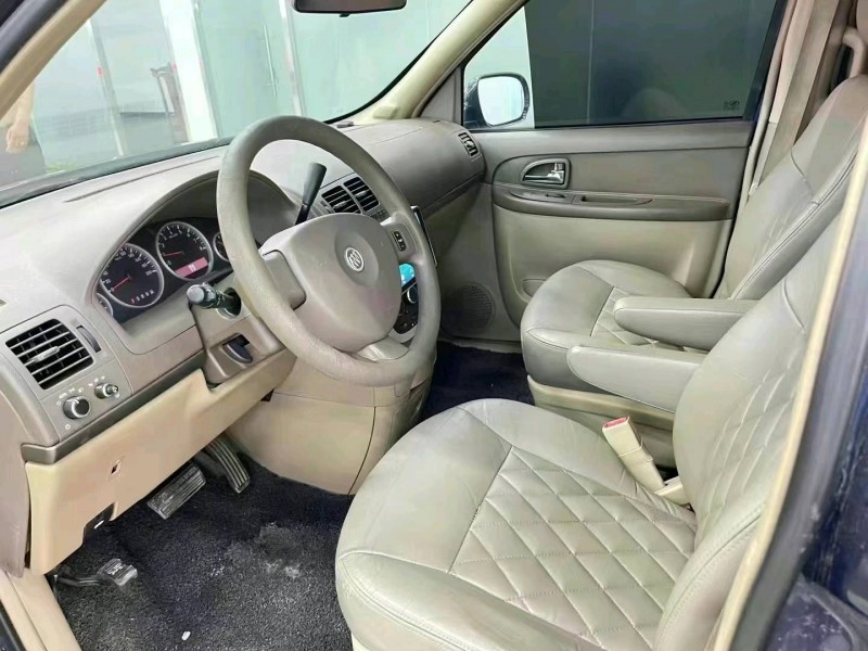 济宁13年别克GL86