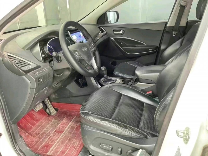 济宁13年现代全新胜达6