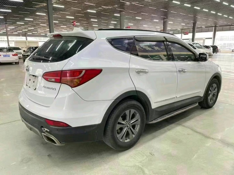 济宁13年现代全新胜达8