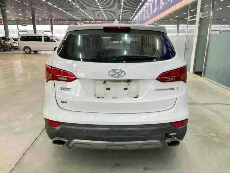 济宁13年现代全新胜达9