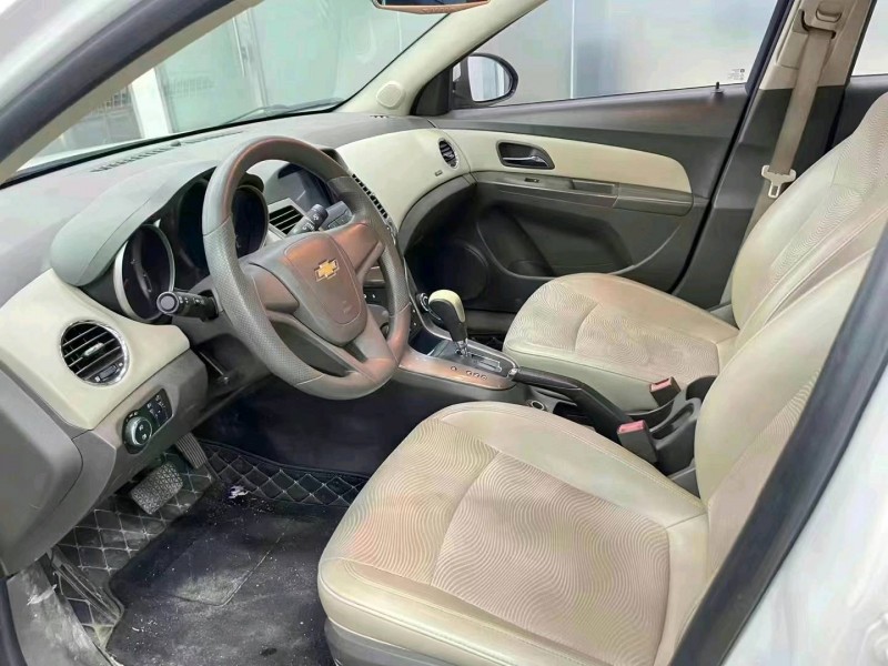 济宁16年雪佛兰科鲁兹5