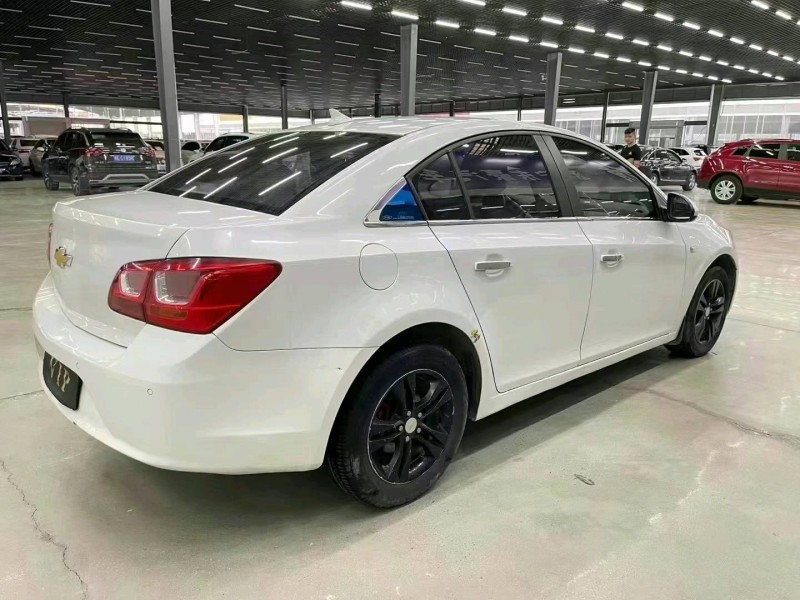 济宁16年雪佛兰科鲁兹8