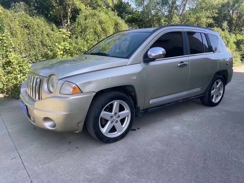 枣庄10年Jeep指南者8