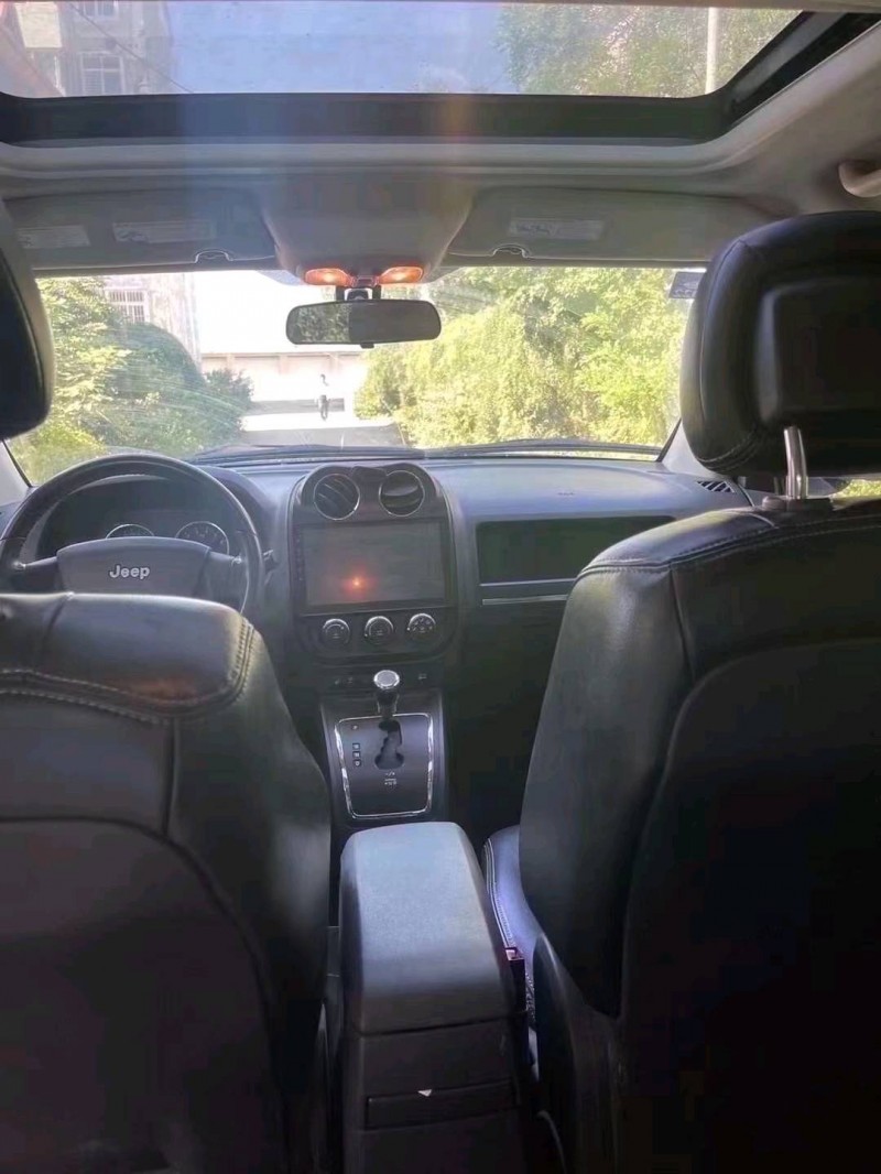 枣庄10年Jeep指南者4