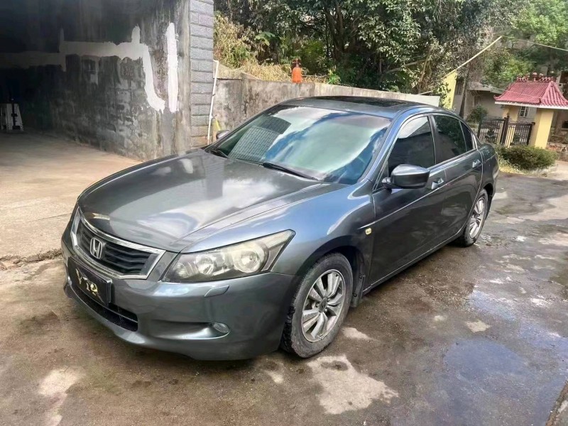 邵阳10年本田雅阁3