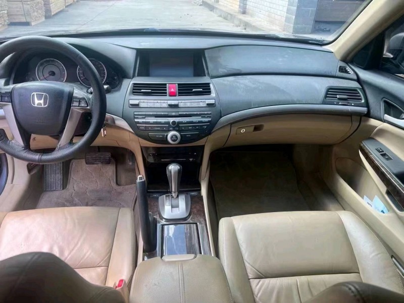 邵阳10年本田雅阁5