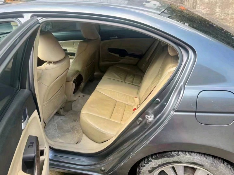 邵阳10年本田雅阁6