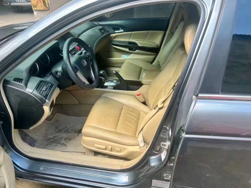 邵阳10年本田雅阁8