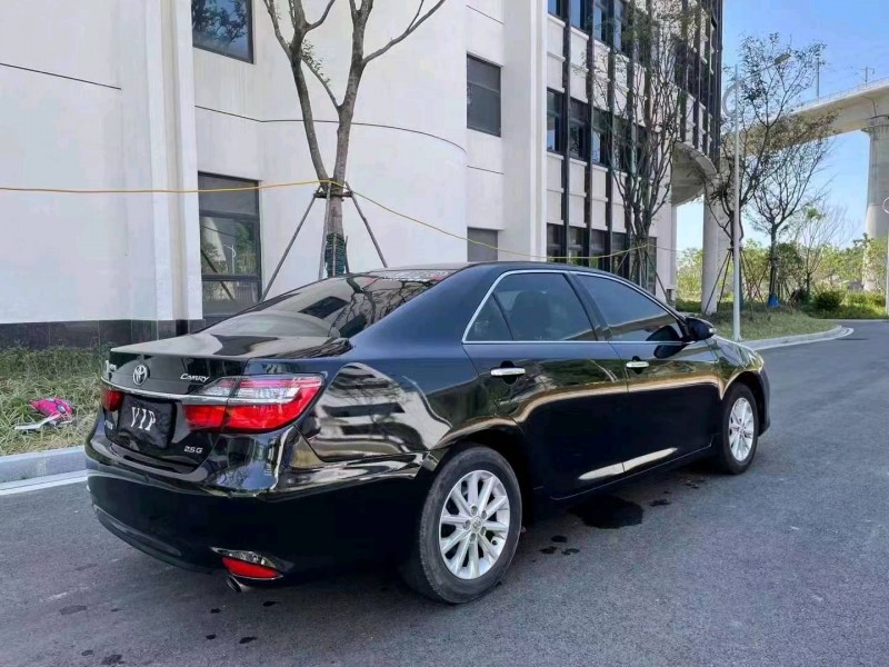 北京17年丰田凯美瑞5