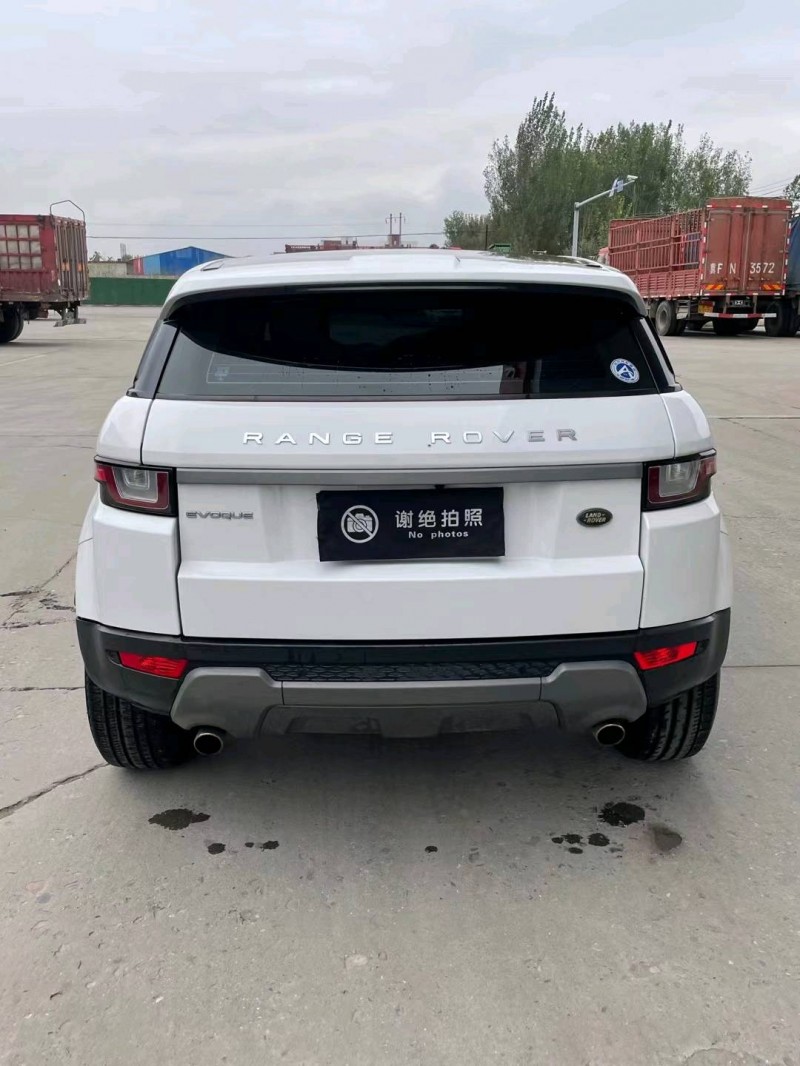 保定17年路虎极光1