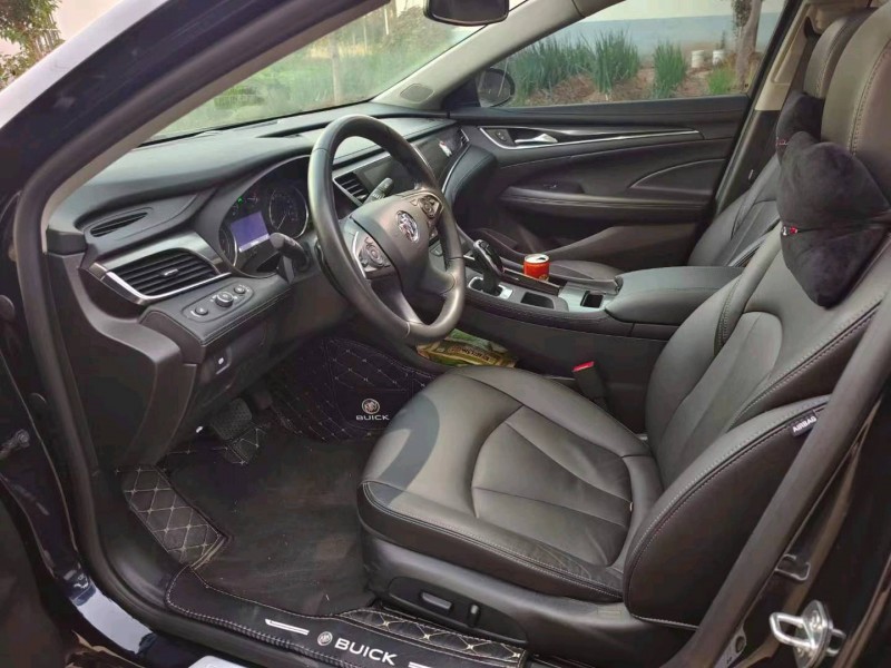 枣庄21年别克君越2