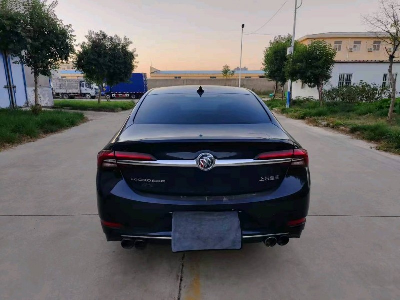 枣庄21年别克君越3