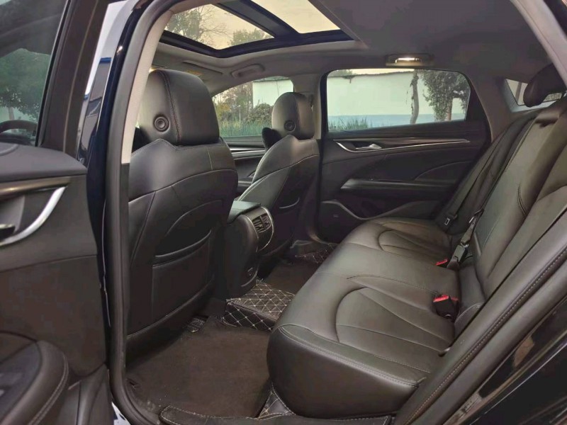 枣庄21年别克君越5