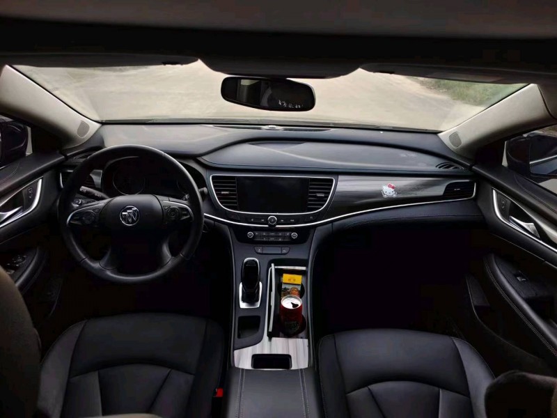 枣庄21年别克君越8