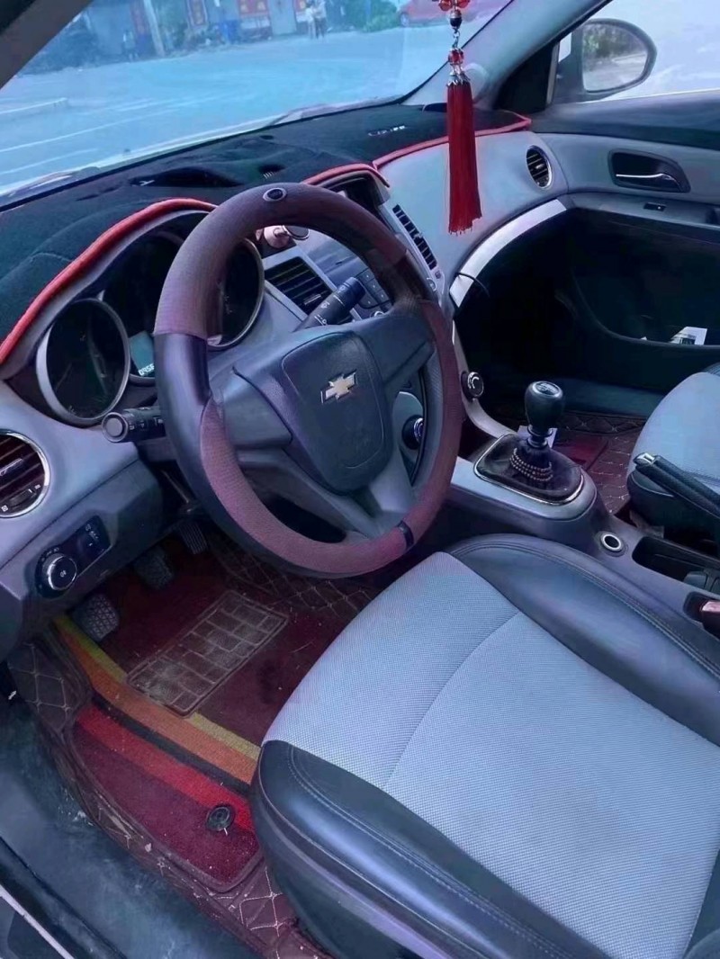 北京13年雪佛兰科鲁兹4