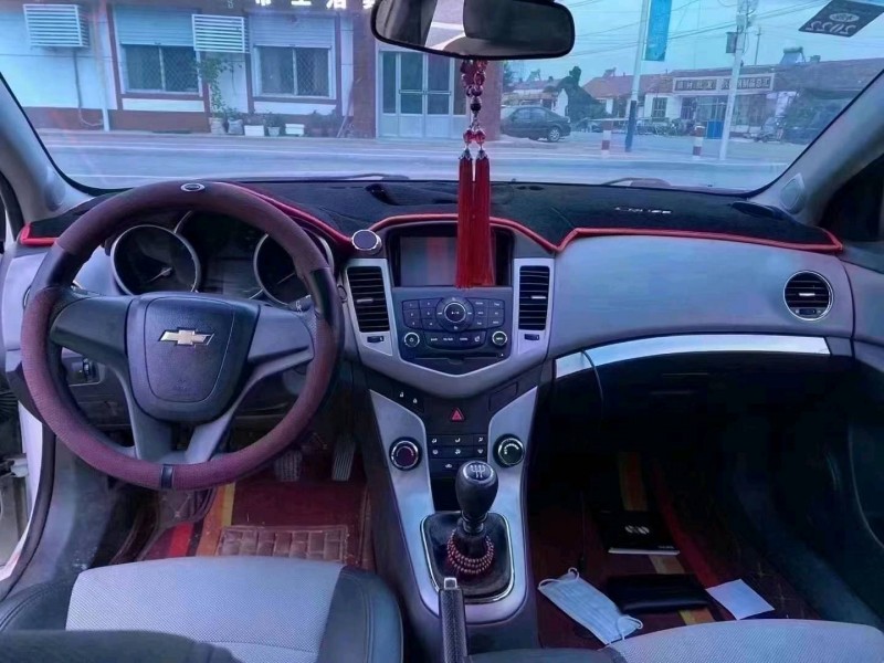 北京13年雪佛兰科鲁兹6