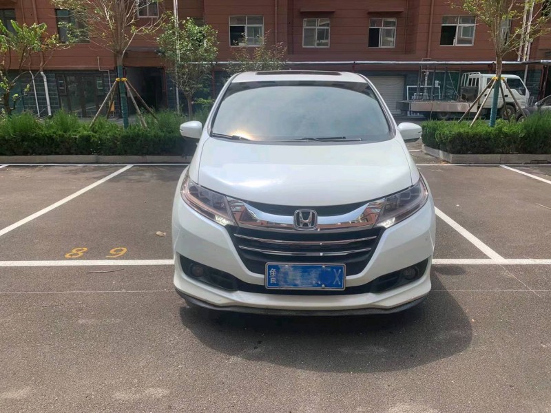 青岛16年本田奥德赛1