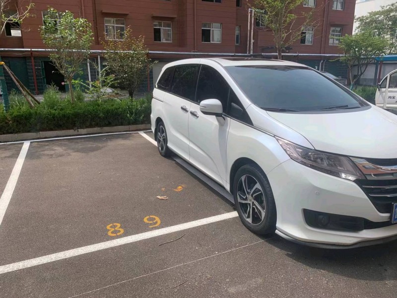 青岛16年本田奥德赛2