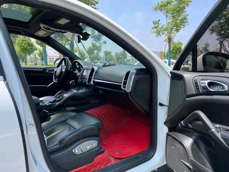 盐城13年保时捷卡宴4