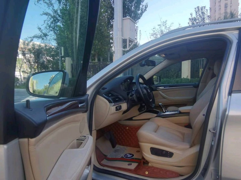 北京11年宝马X65