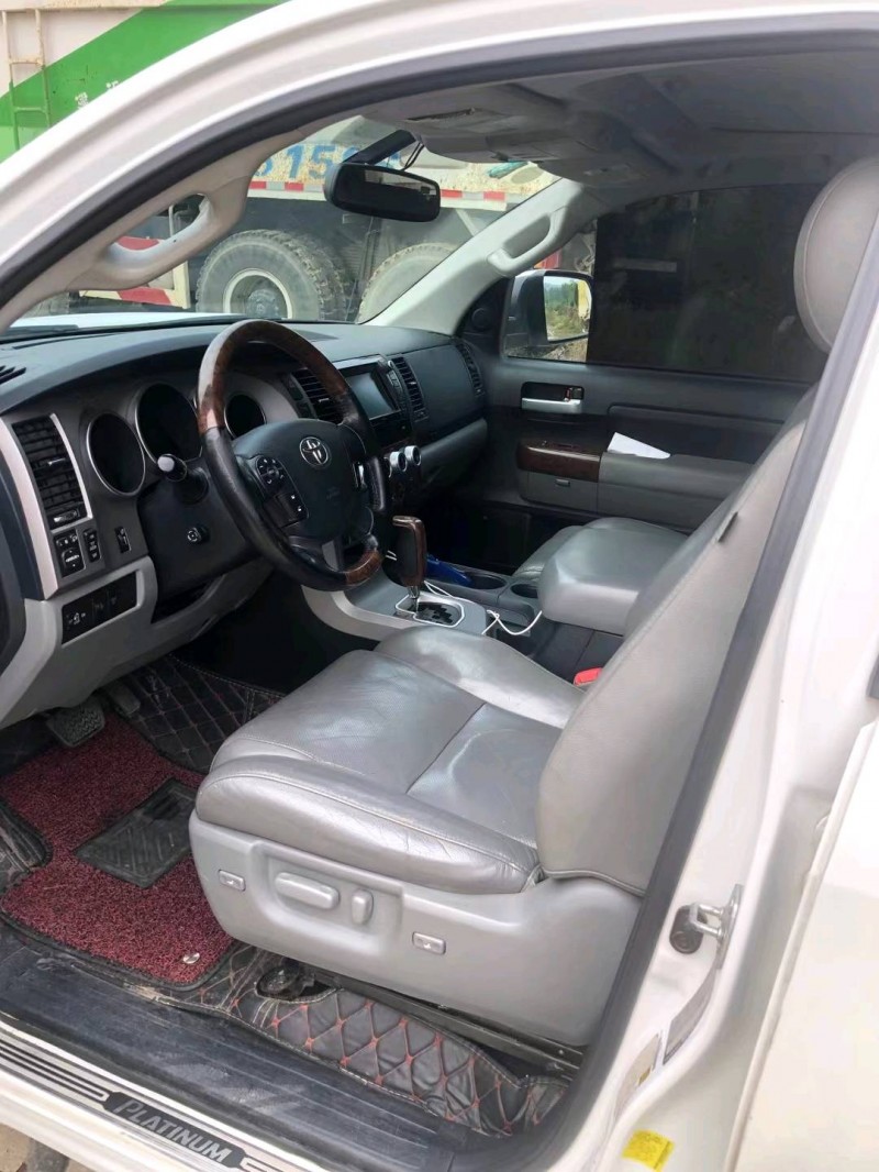 徐州13年丰田坦途6