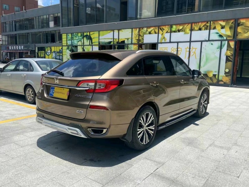 广州17年本田冠道3