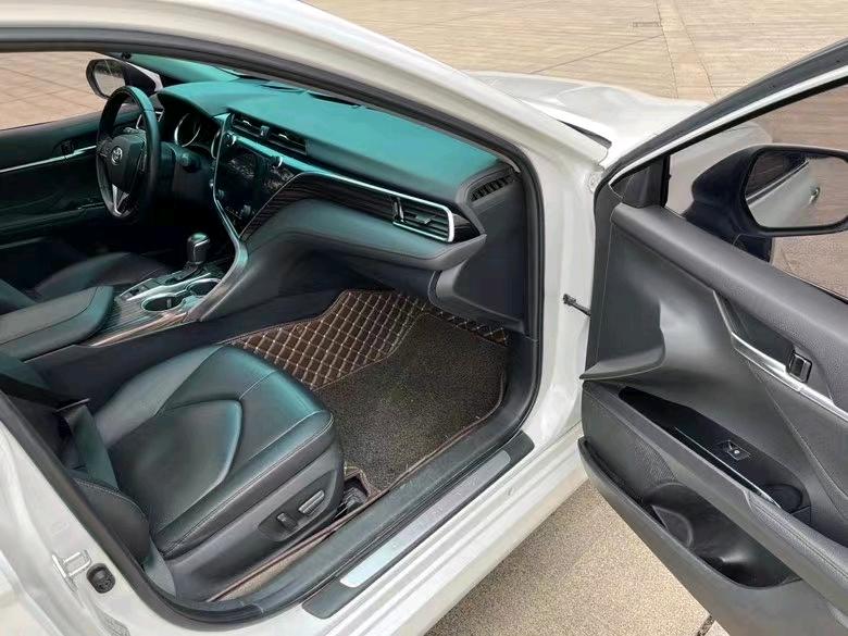 盐城19年丰田凯美瑞6