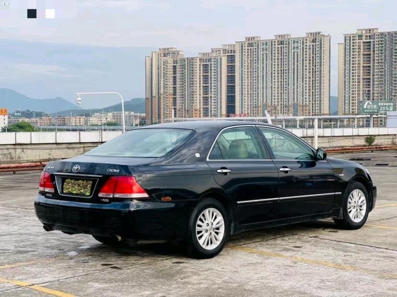 东莞06年丰田皇冠7