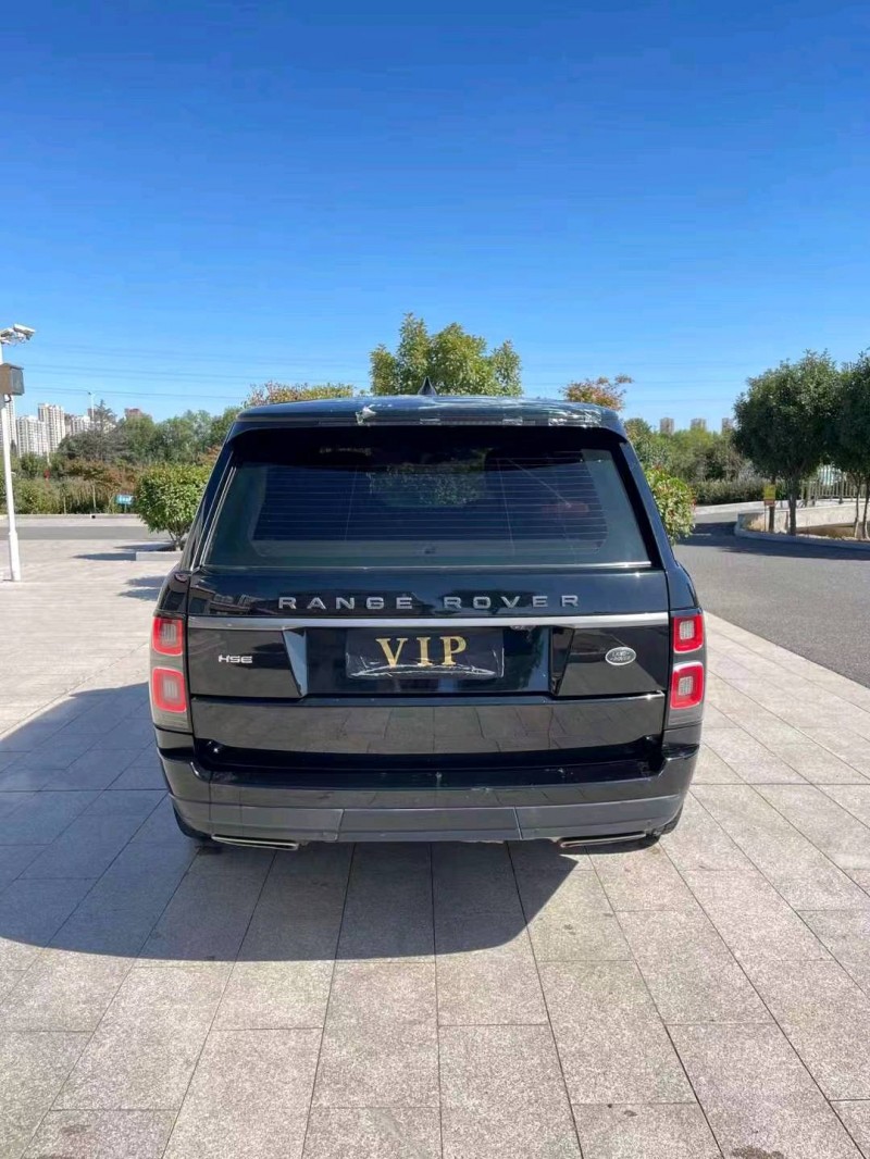 青岛18年路虎揽胜行政11