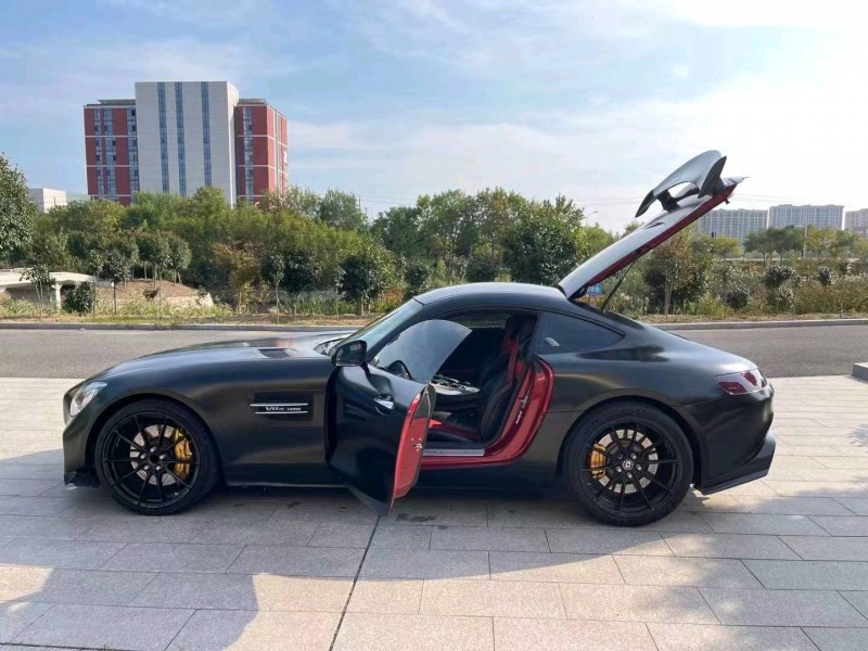 青岛16年奔驰AMG4