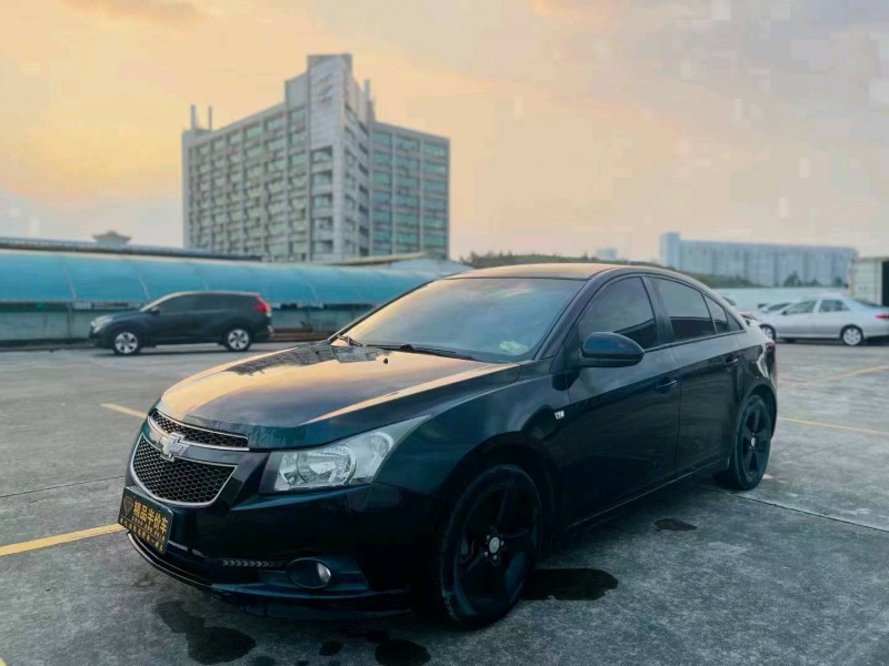 东莞10年雪佛兰科鲁兹8