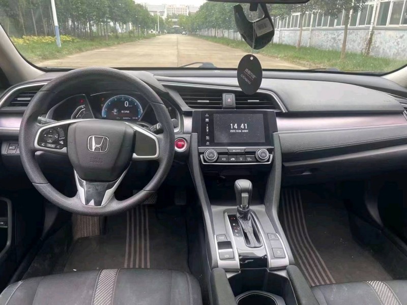 青岛18年本田思域5