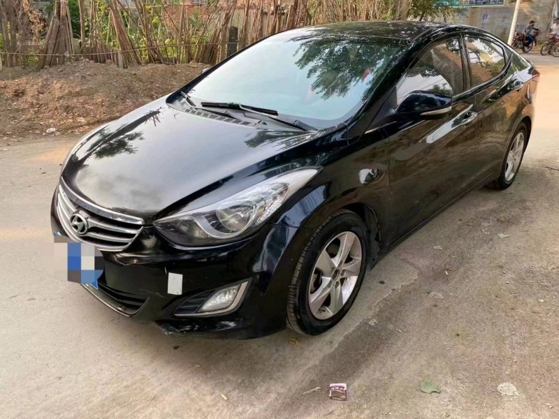 保定13年现代朗动3