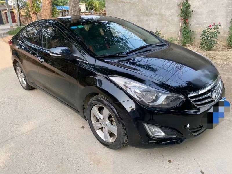 保定13年现代朗动2