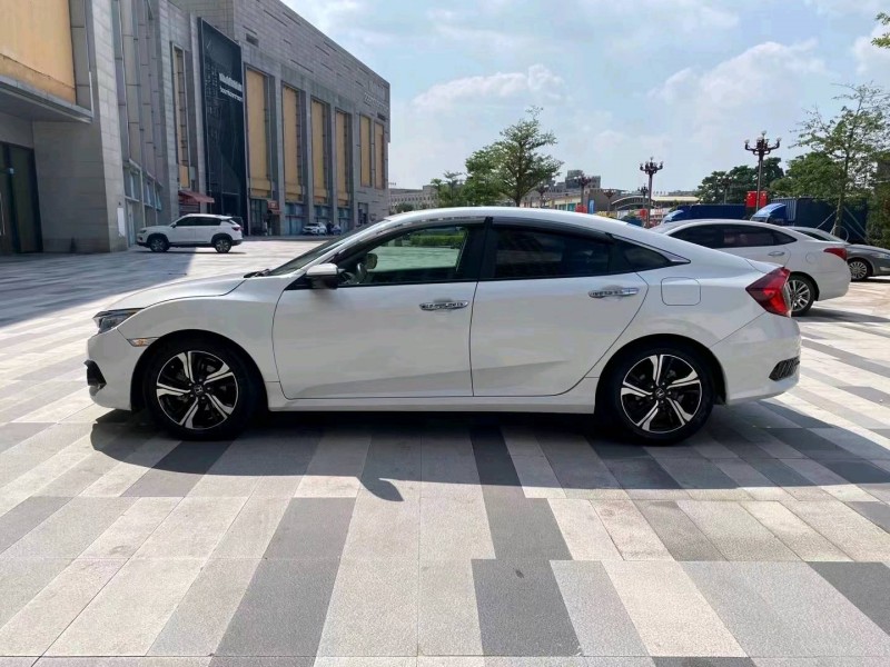 广州18年本田思域3