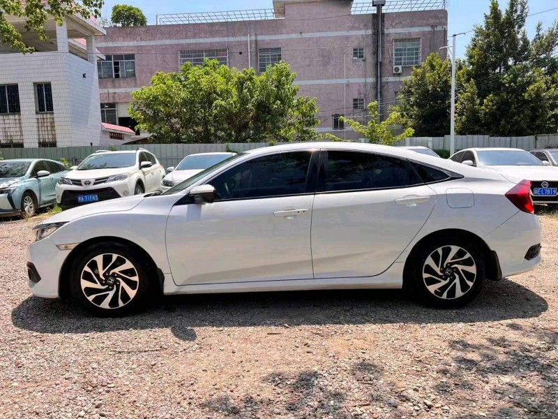 广州19年本田思域4