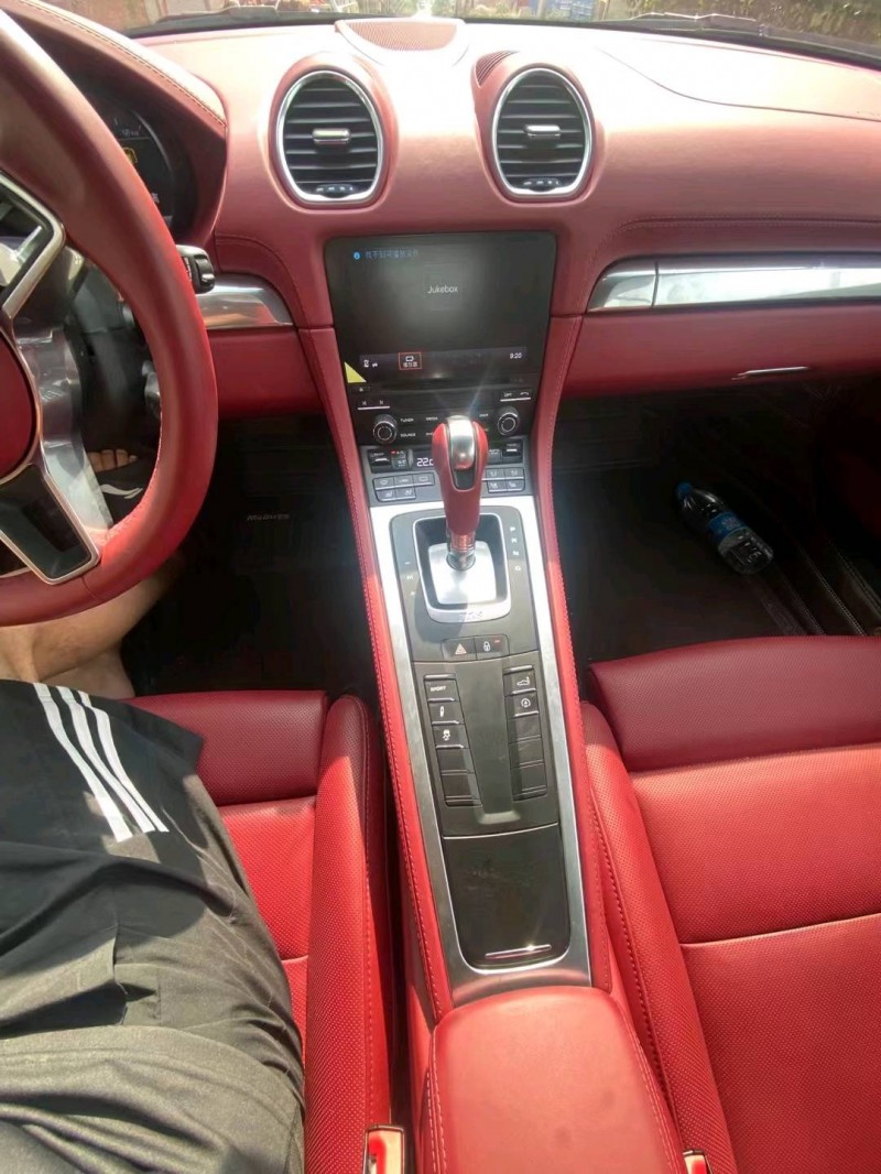 保定18年保时捷7186