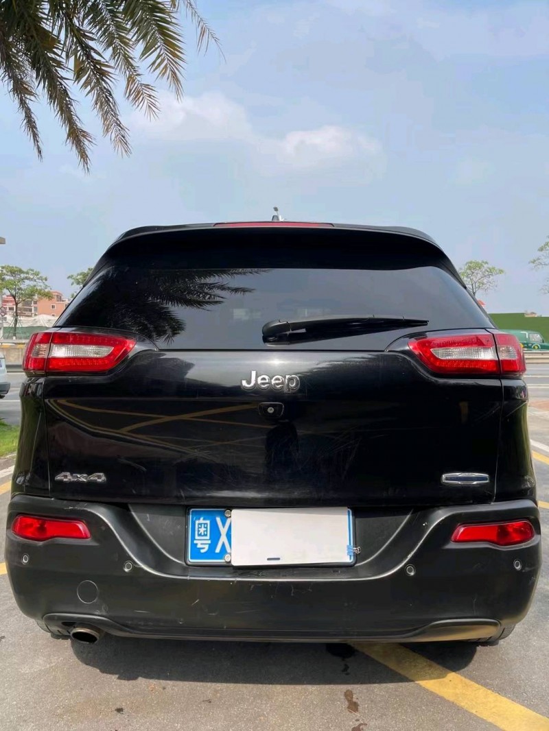 佛山15年Jeep自由光8