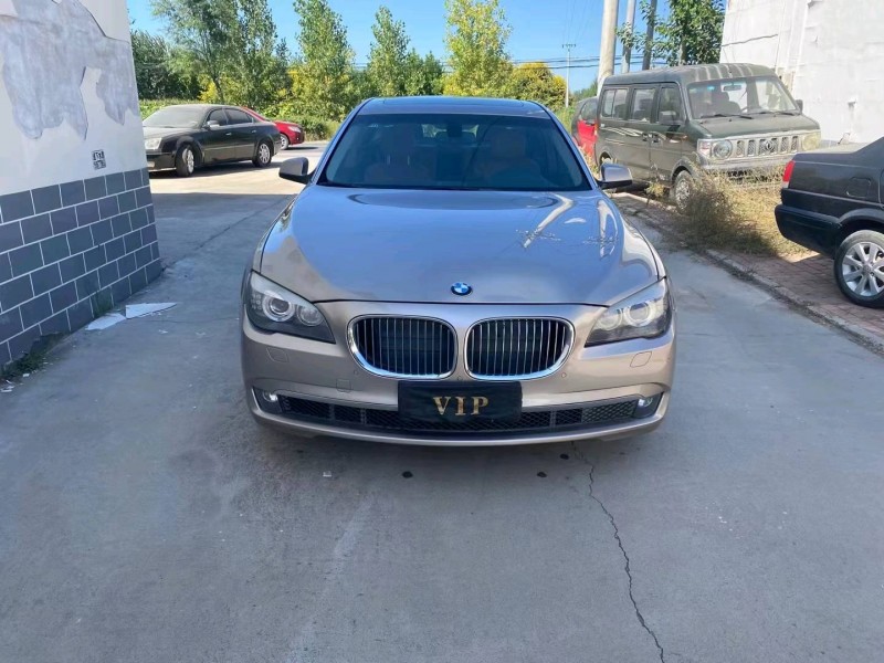 保定12年宝马7系1