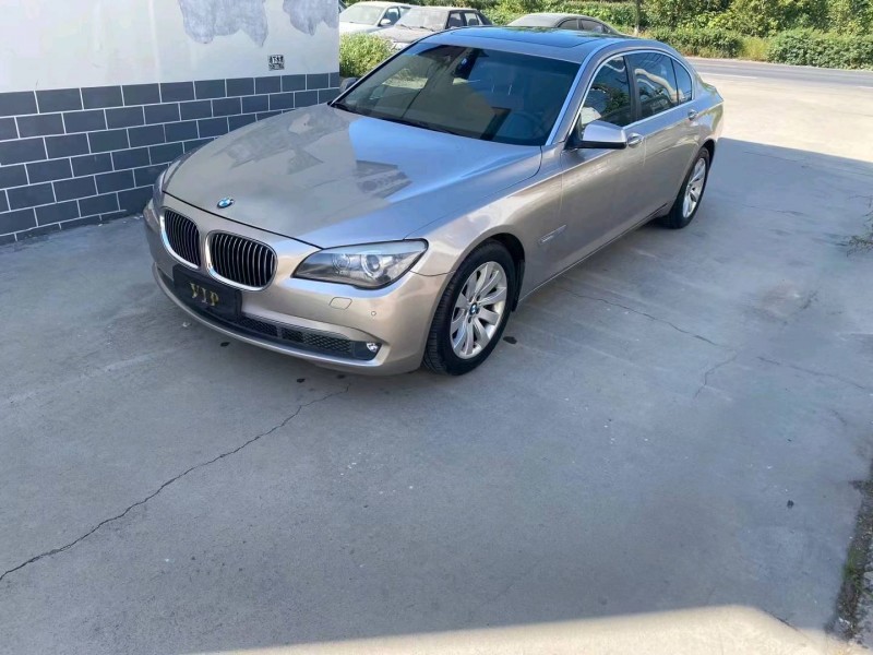 保定12年宝马7系2