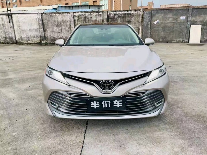 东莞18年丰田凯美瑞1
