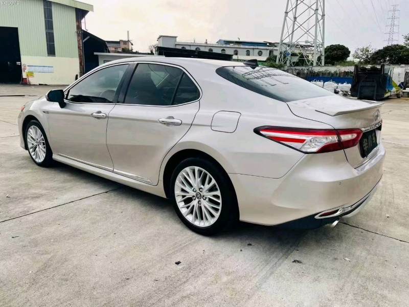 东莞18年丰田凯美瑞4