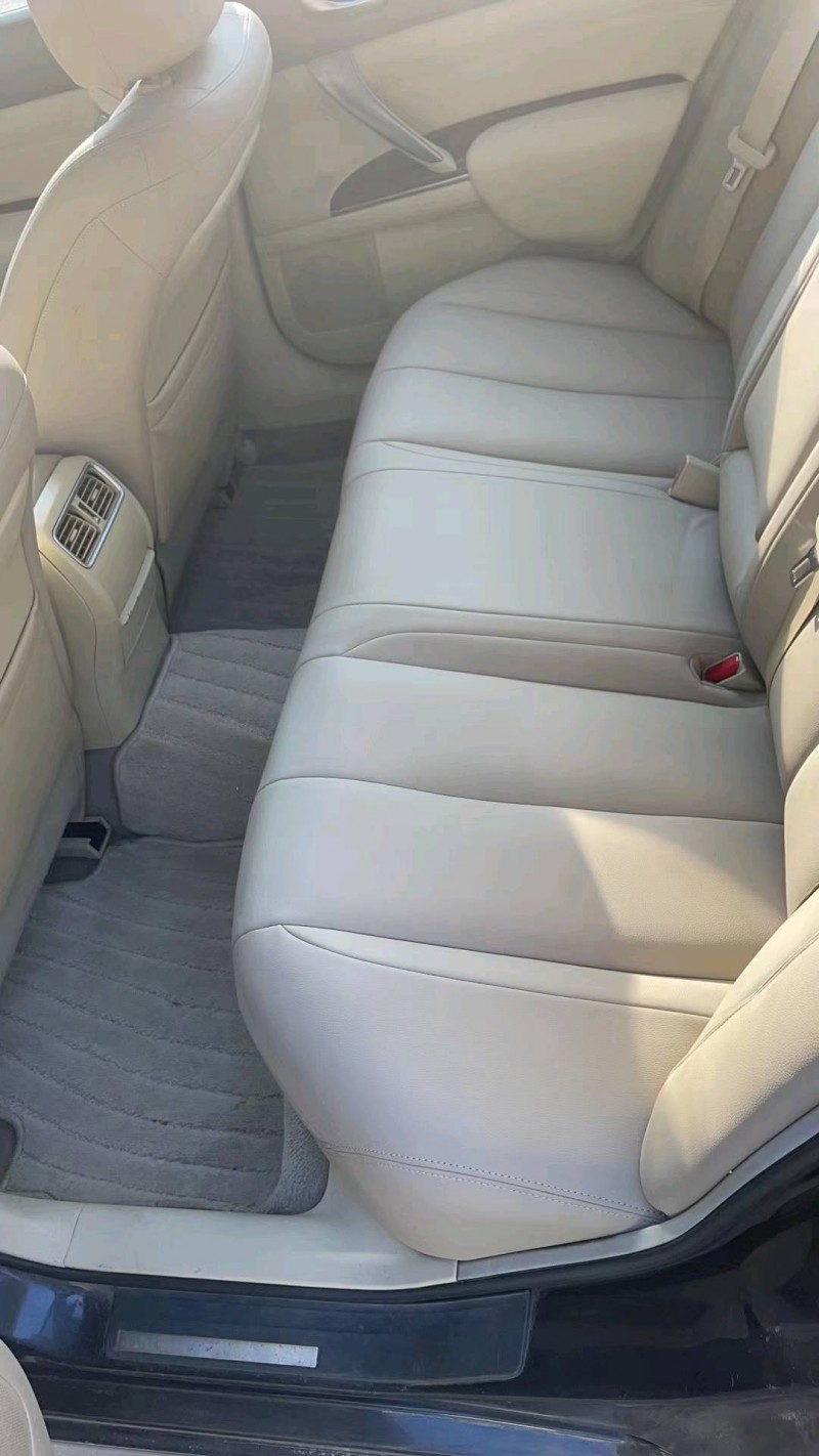 保定10年日产天籁3