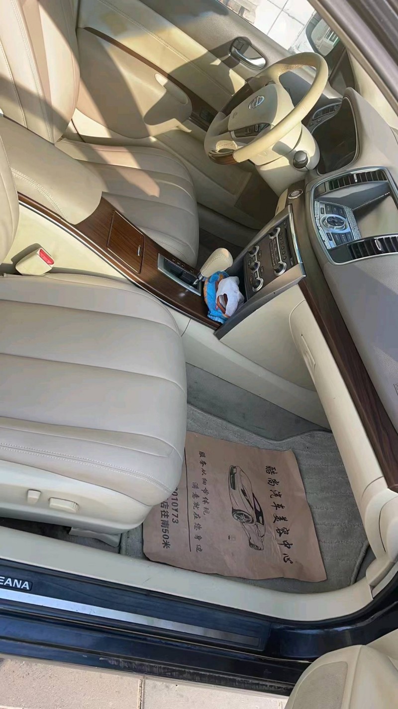 保定10年日产天籁4